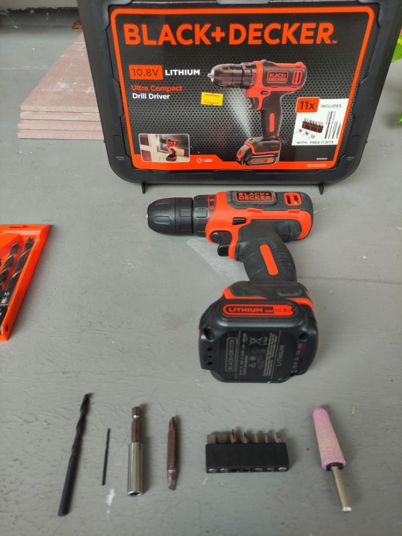 Black & Decker BDCDD12 10mm Cordless Drill w/Battery, Charger  (TESTED/WORKS)