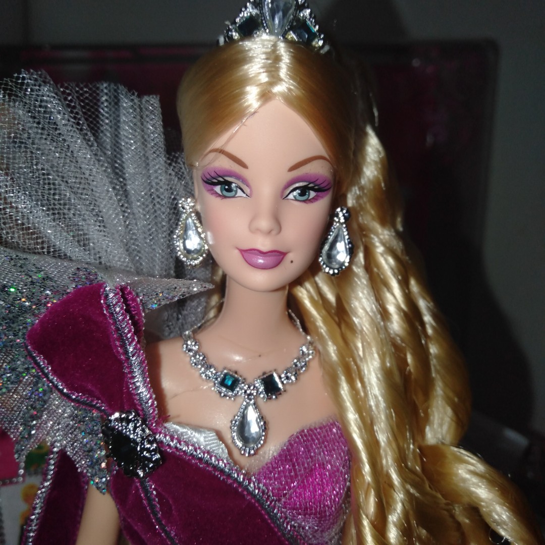 Bob Mackie Holiday Barbie doll 2005 Newly deboxed Hobbies
