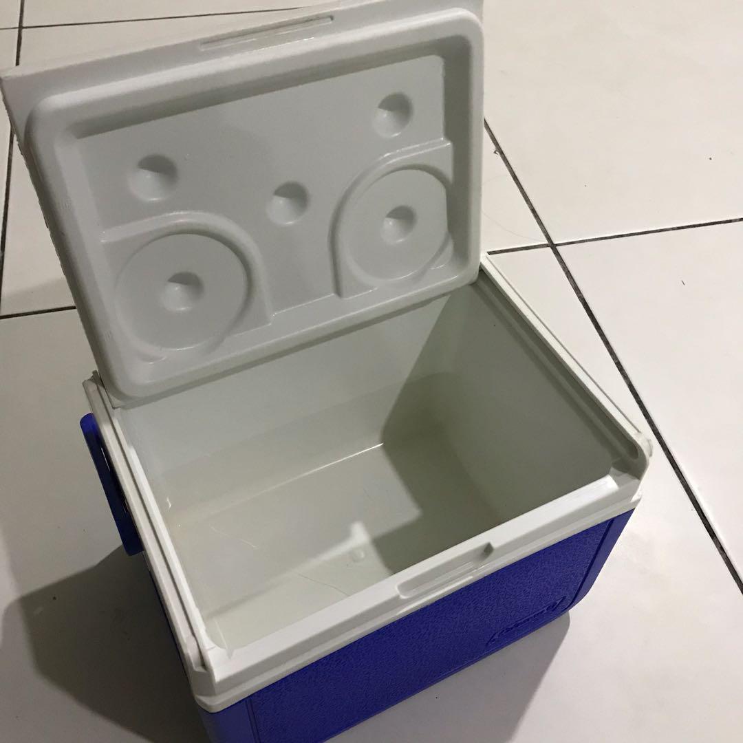 Coleman Cooler Box Ice Box, Kitchen & Appliances on Carousell