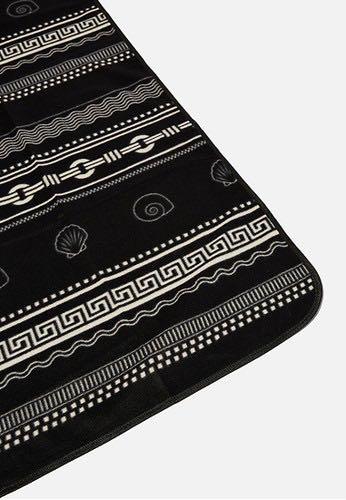 Rubi picnic blanket 2025