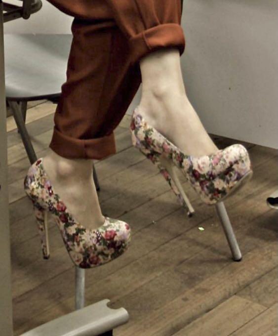 Floral Print Pumps High Heels (Category: Heels) located in Manila. Submitted by itsbeasy (Listing ID 1091489386, Image 1). Description: Price negotiable. Let me know if youre really interested. Il show you actual photos of this. It’s just in my shoe storage now. :) Super fashion and feminine 💖💕 Loved this!!! .
