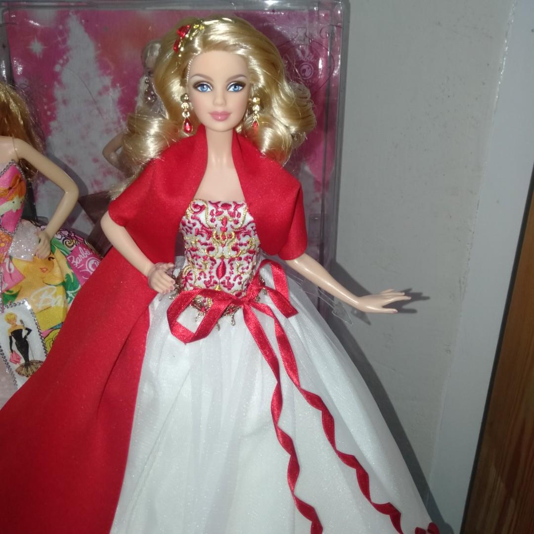 Meesterschap Uitwerpselen Bedenk Holiday Barbie doll 2010 (Newly Deboxed), Hobbies & Toys, Toys & Games on  Carousell