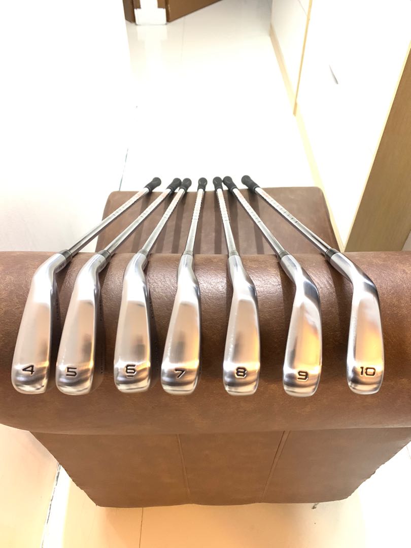 Honma Tour World (TWX) golf iron set 410(PW), Sports Equipment, Other Sports Equipment and