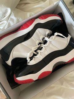 Jordan 11  lows reverse Breds 9.5/10 condition size 12