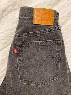 High waisted Levi jeans aritzia