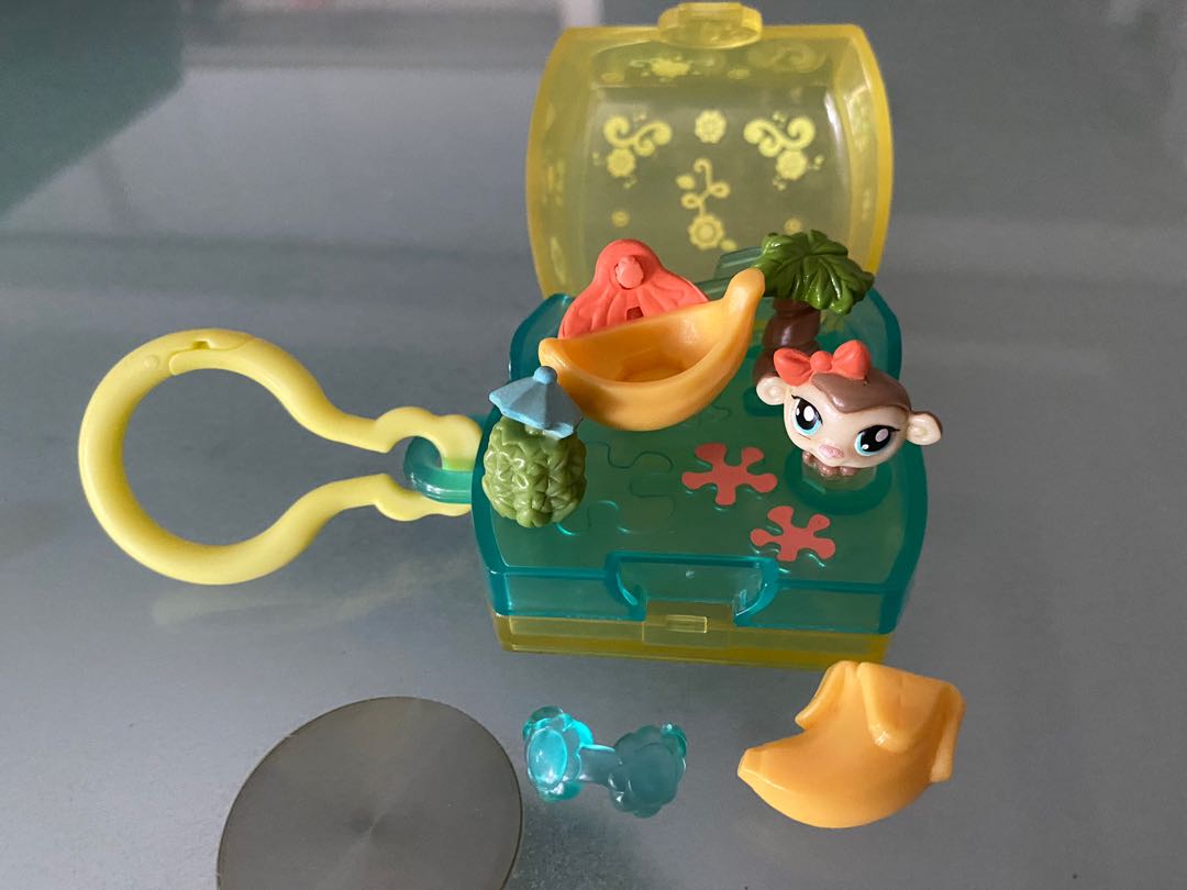 Littlest Pet Shop (LPS) Teeniest Tiniest Tropics set, Hobbies & Toys