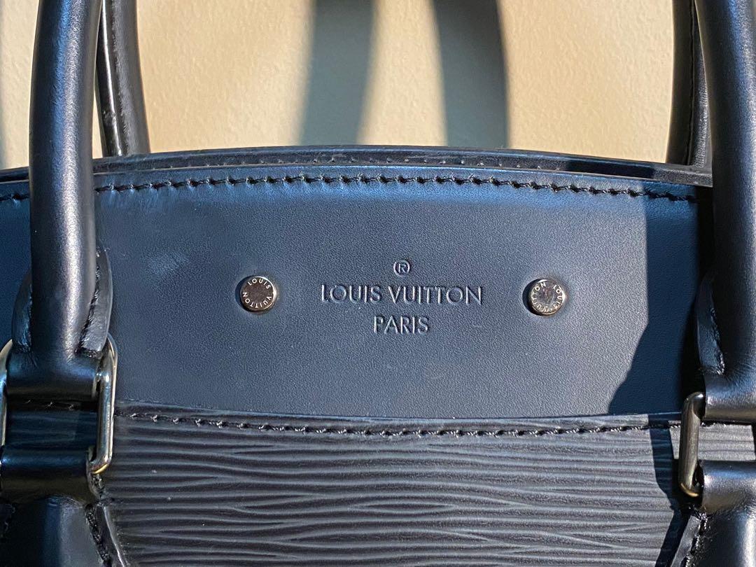 Louis Vuitton SOUFFLOT MM, Epi Leather
