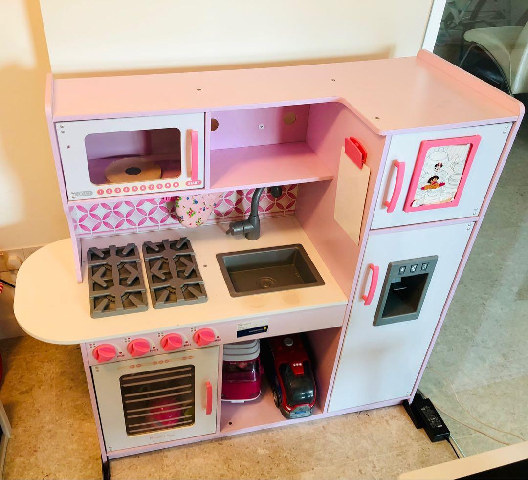 Melissa and doug pink kitchen 2025