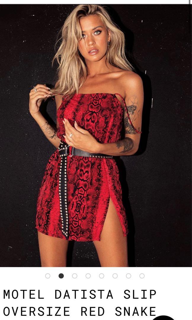 MOTEL PRINCESS POLLY DATISTA SNAKESKIN OVERSIZED SLIP DRESS IN RED
