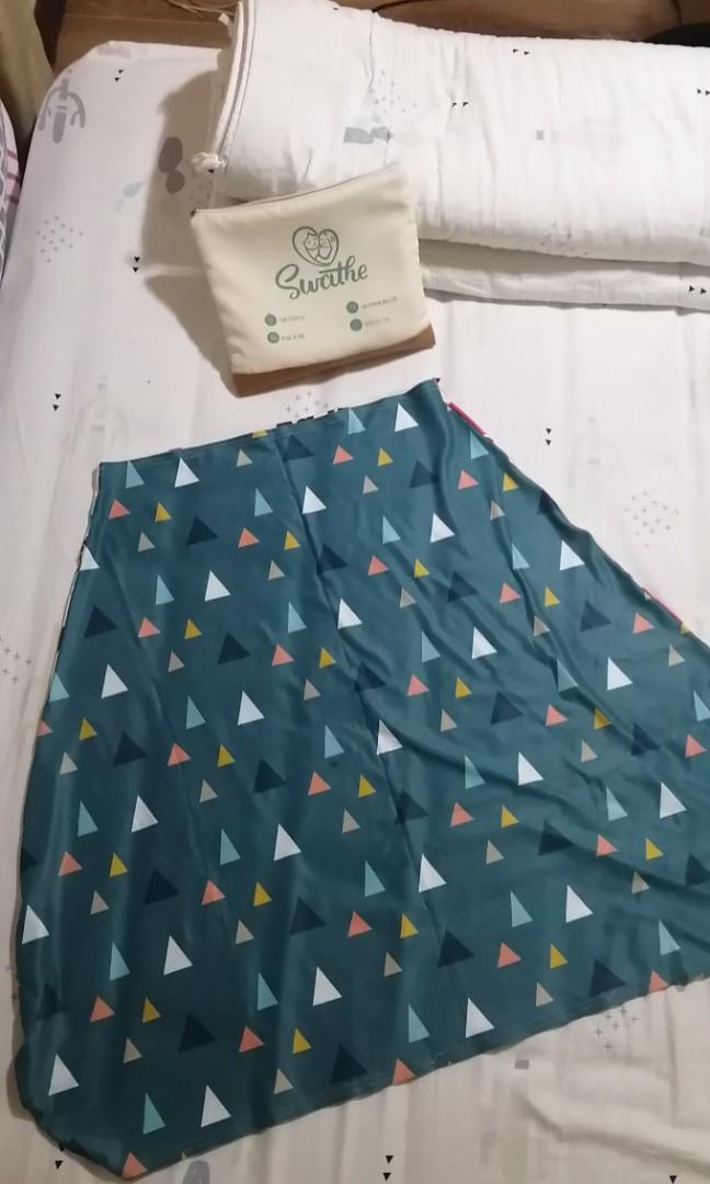 Nursing cover - multi purpose (Category: Breastfeeding & Bottle Feeding) located in Bacoor. Submitted by tinr0121 (Listing ID 1091346948, Image 2). Description: Multi purpose nursing cover Can be used as nursing cover High chair cover Stroller/car seat cover.