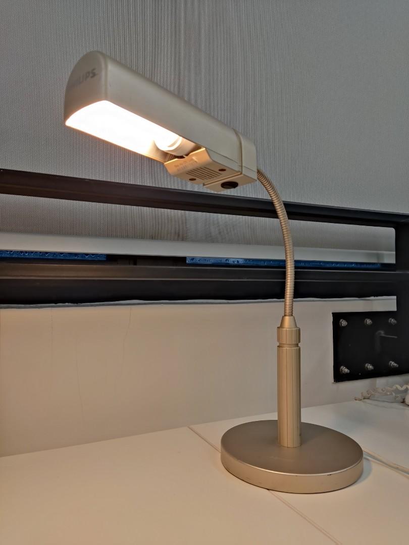 Philips advantez desk light clearance