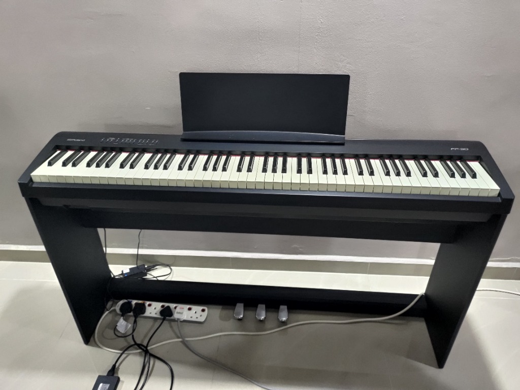 Roland digital piano FP30, Hobbies & Toys, Music & Media, Musical