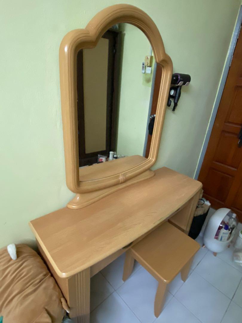 Buy second hand dressing on sale table
