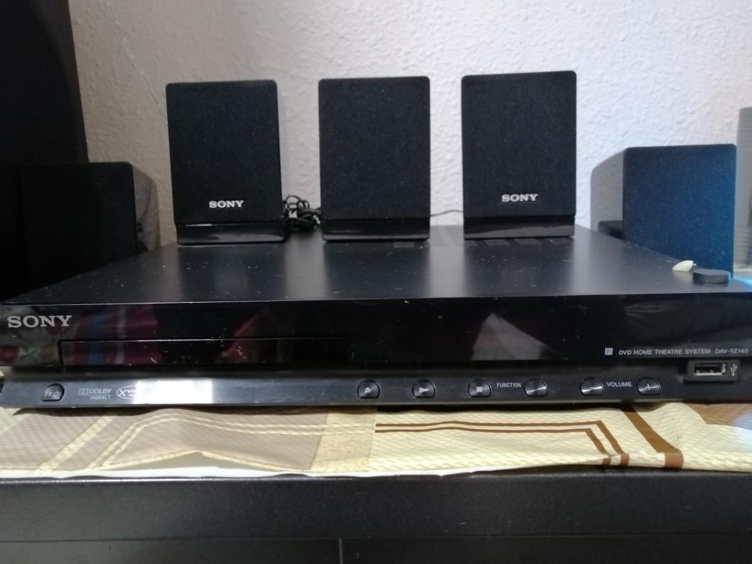 Sony DVD Home Theater System DAV TZ140, Audio, Soundbars, Speakers