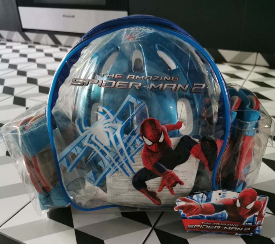 spiderman helmet knee and elbow pads