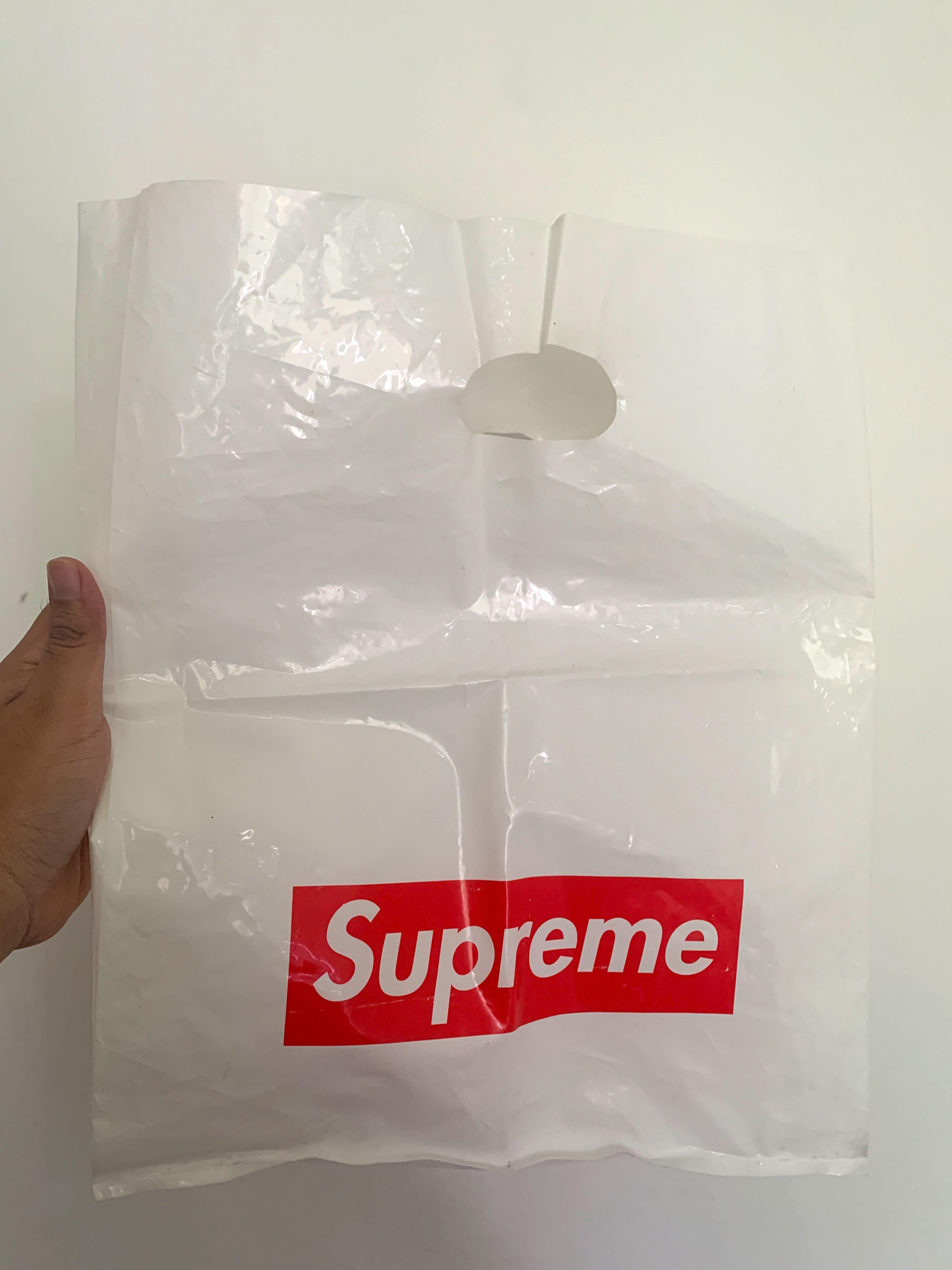 Supreme outlet plastic bag