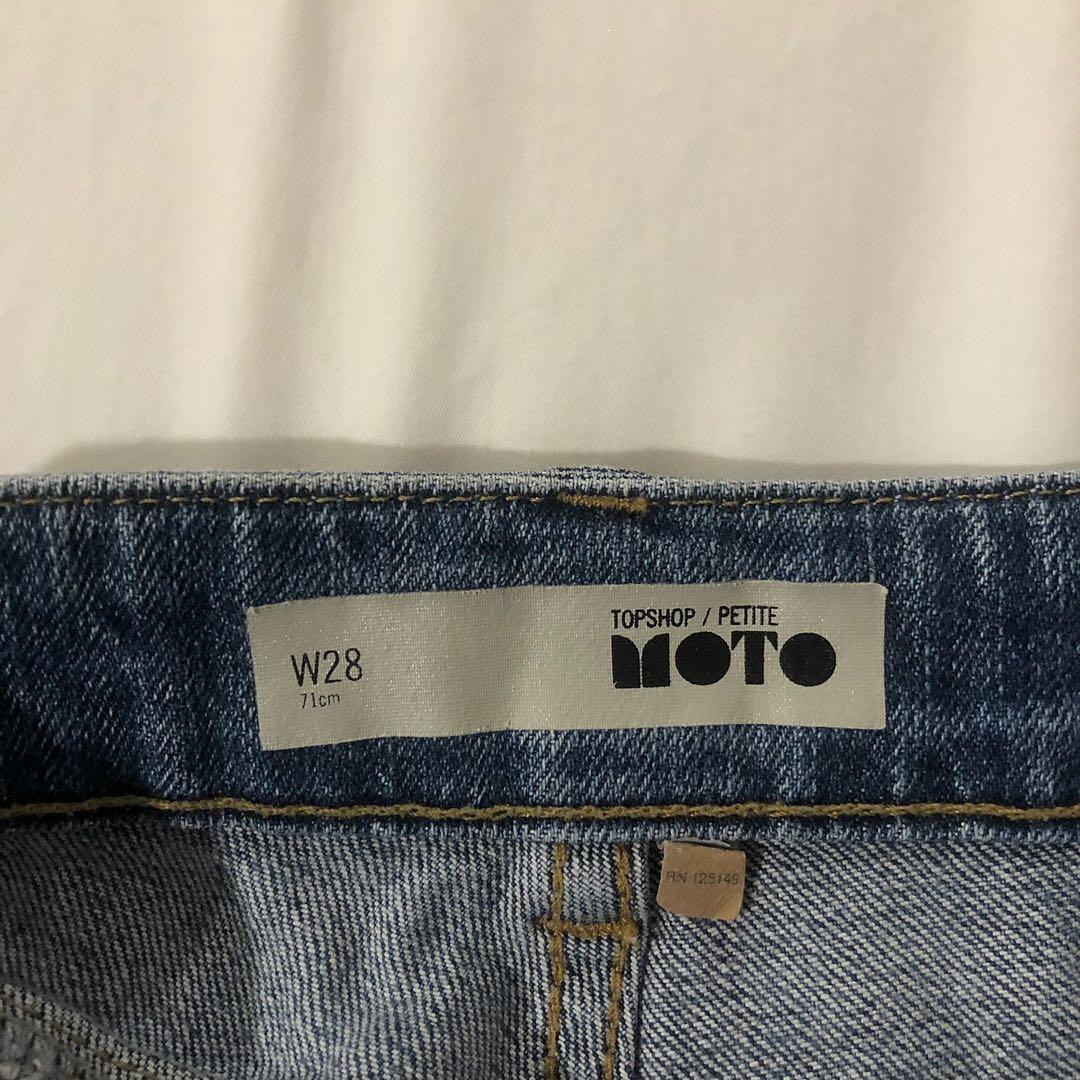 Topshop Moto Denim Shorts (Category: Shorts) located in Manila. Submitted by itsbeasy (Listing ID 1091492328, Image 3). Description: Like new🥰 💯💯 Sexy when worn 🔥👌🏻 Very good quality since it’s TOPSHOP .