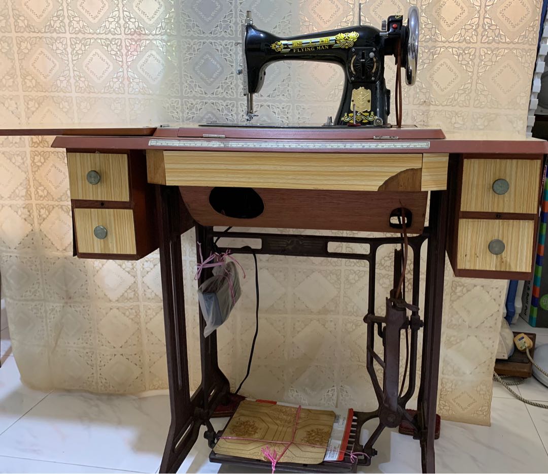 Vintage flying man sewing machine, Hobbies & Toys, Memorabilia