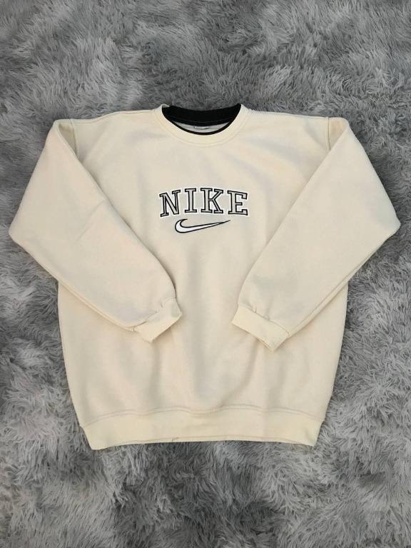 Vintage cream nike jumper shop