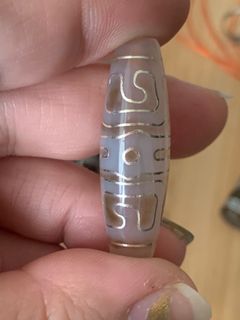 Tso Yin Guru's Dharma Hat Dzi64202486338562110