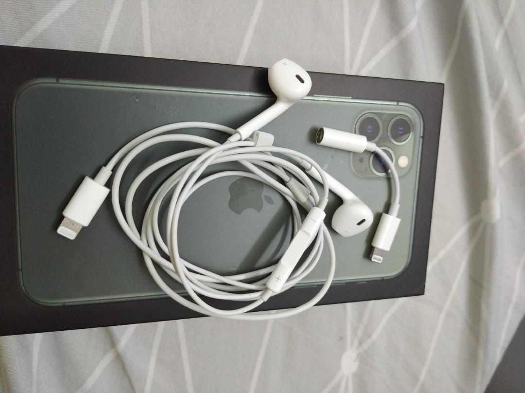 Apple earpiece box iPhone 11 Pro max Audio Earphones on Carousell