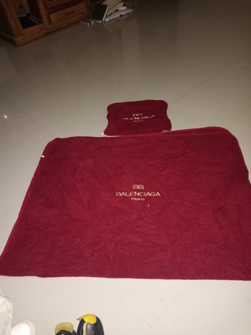 balenciaga blanket