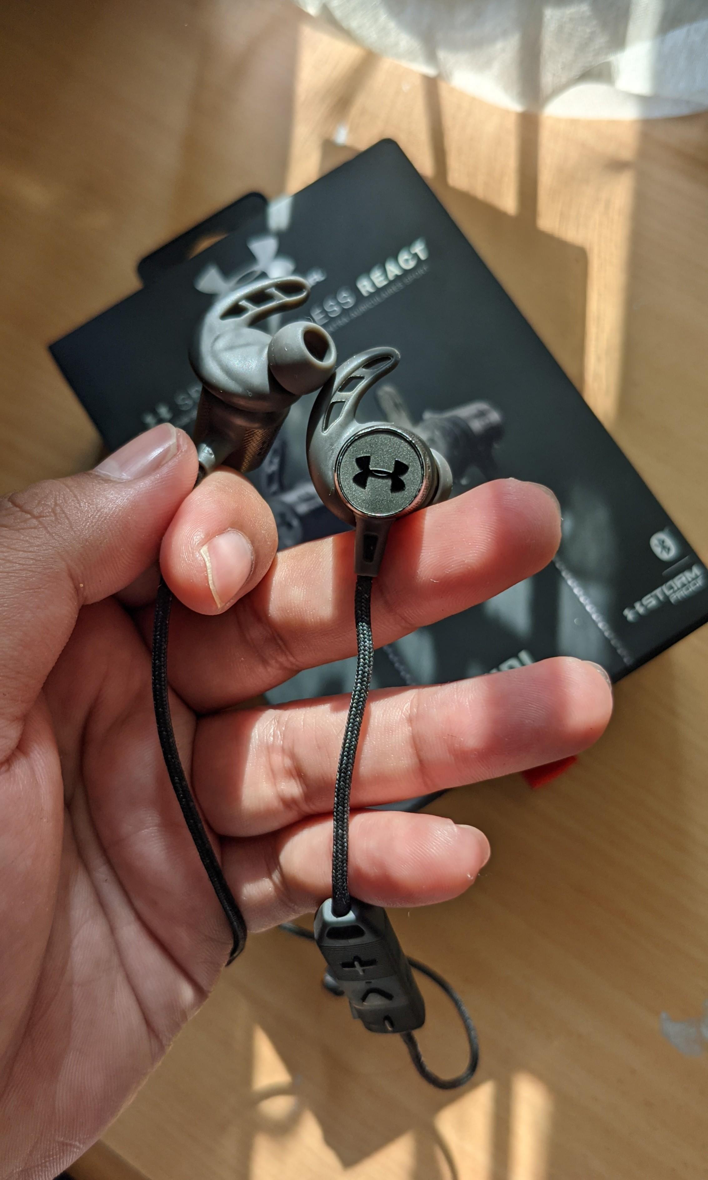 Jbl under store armour harga