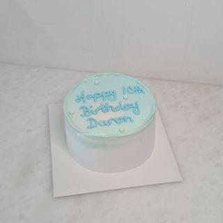 blue minimalistic cake