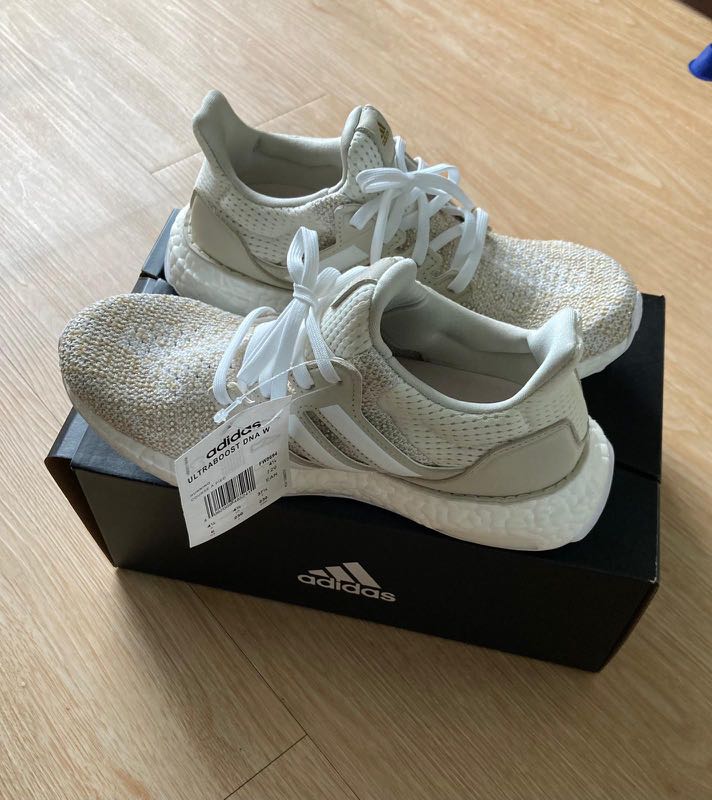 White ultra discount boost size 6