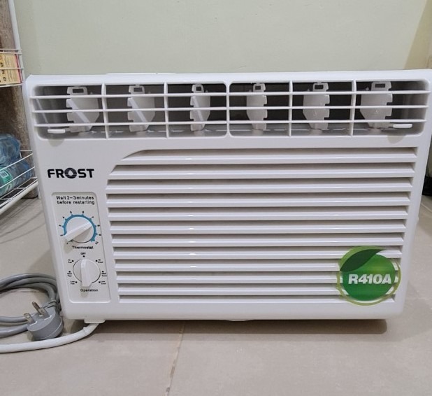Brand New FROST 0.5hp WindowType NonInverter Aircon For Sale, TV