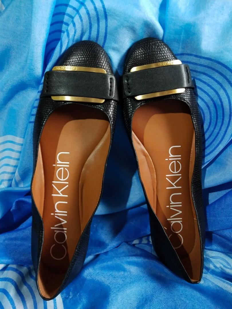 Calvin Klein Oneta Black Flats