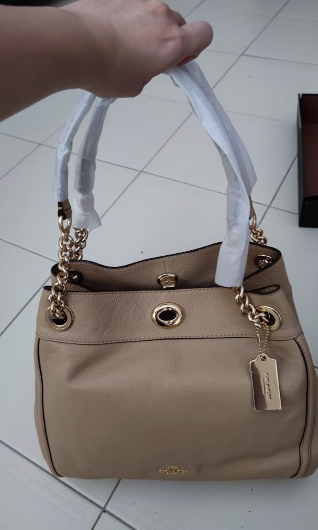 Coach pebble turnlock edie clearance