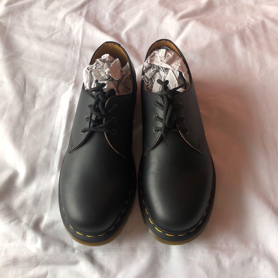 difference between doc martens smooth and nappa