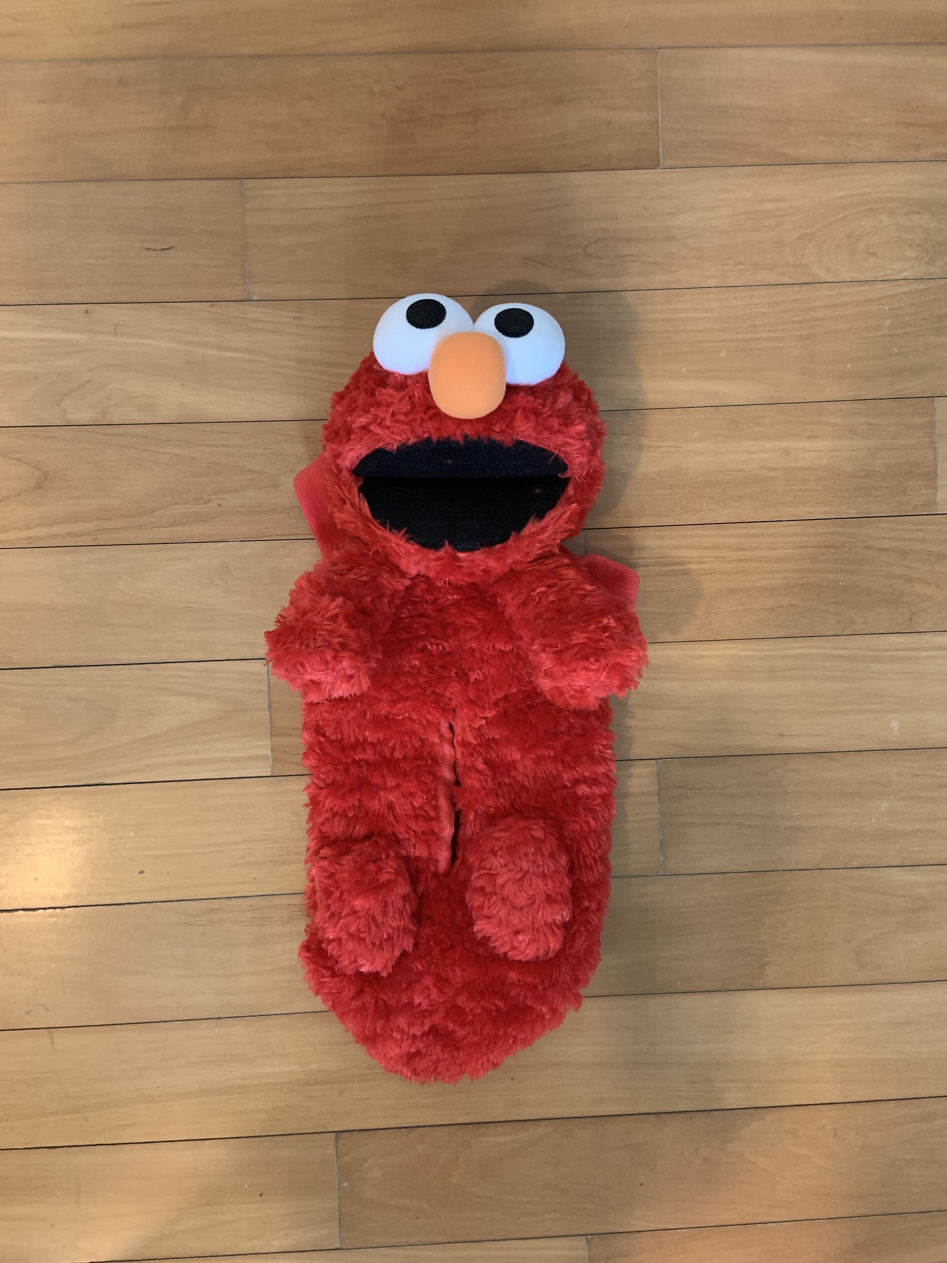 Elmo tissue box holder for car (Sesame Street), Hobbies & Toys, Toys ...