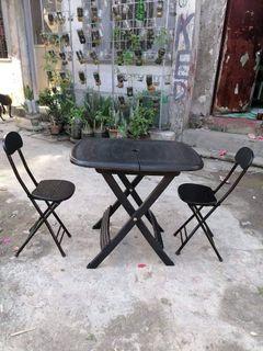 FOLDING TABLE AND CHAIR