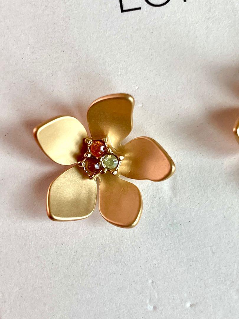 Loft flower stud best sale earrings