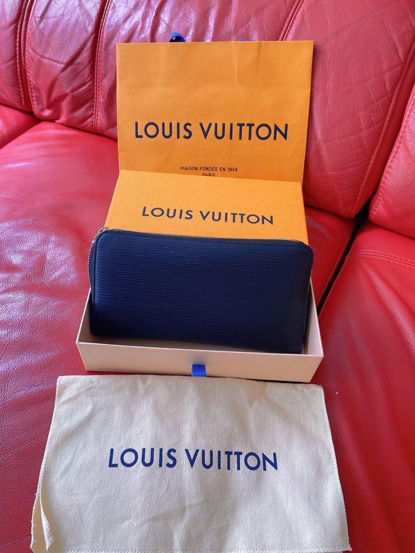 Louis Vuitton Long Wallet Box w/red Sleeves, dust bag & paper Bag