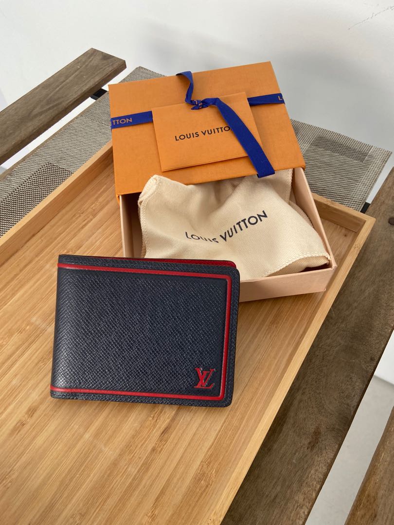 Inside lv wallet 2025