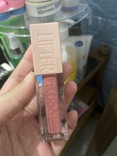 maybelline lifter lipgloss reef