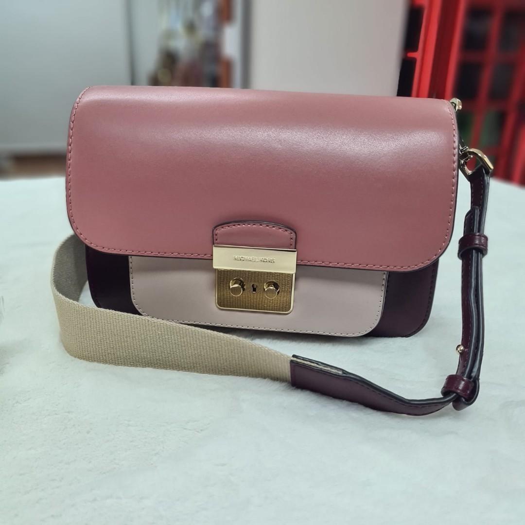 Clearance - Michael Kors Shoulder Bag, Luxury, Bags & Wallets on Carousell