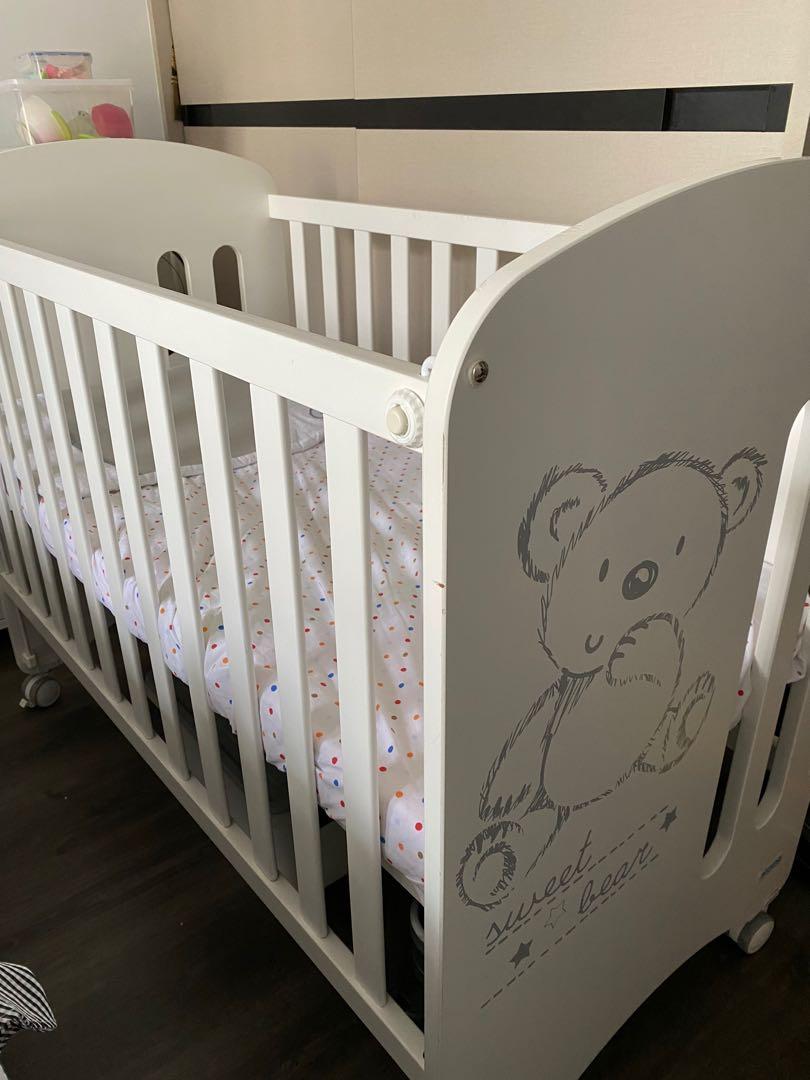 Micuna baby cot relax, Babies & Kids, Baby Nursery & Kids Furniture