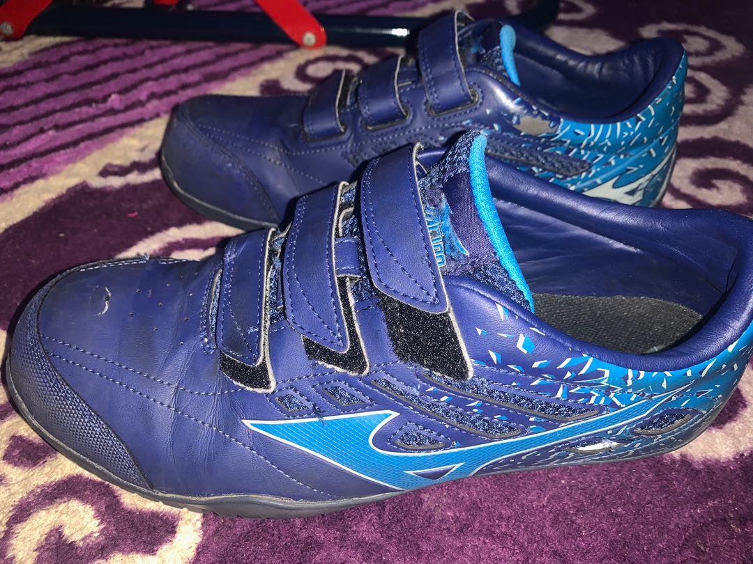 mizuno safety shoes