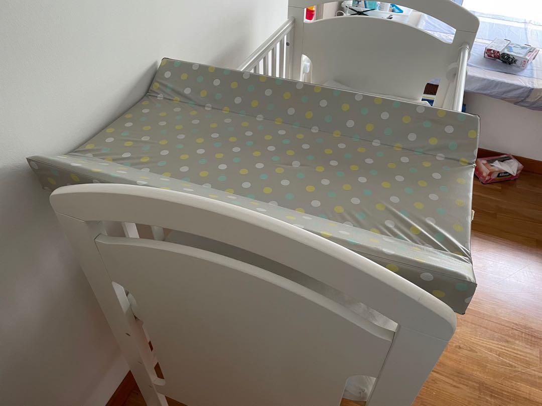 Mothercare Universal Cot Changer, Babies & Kids, Bathing & Changing