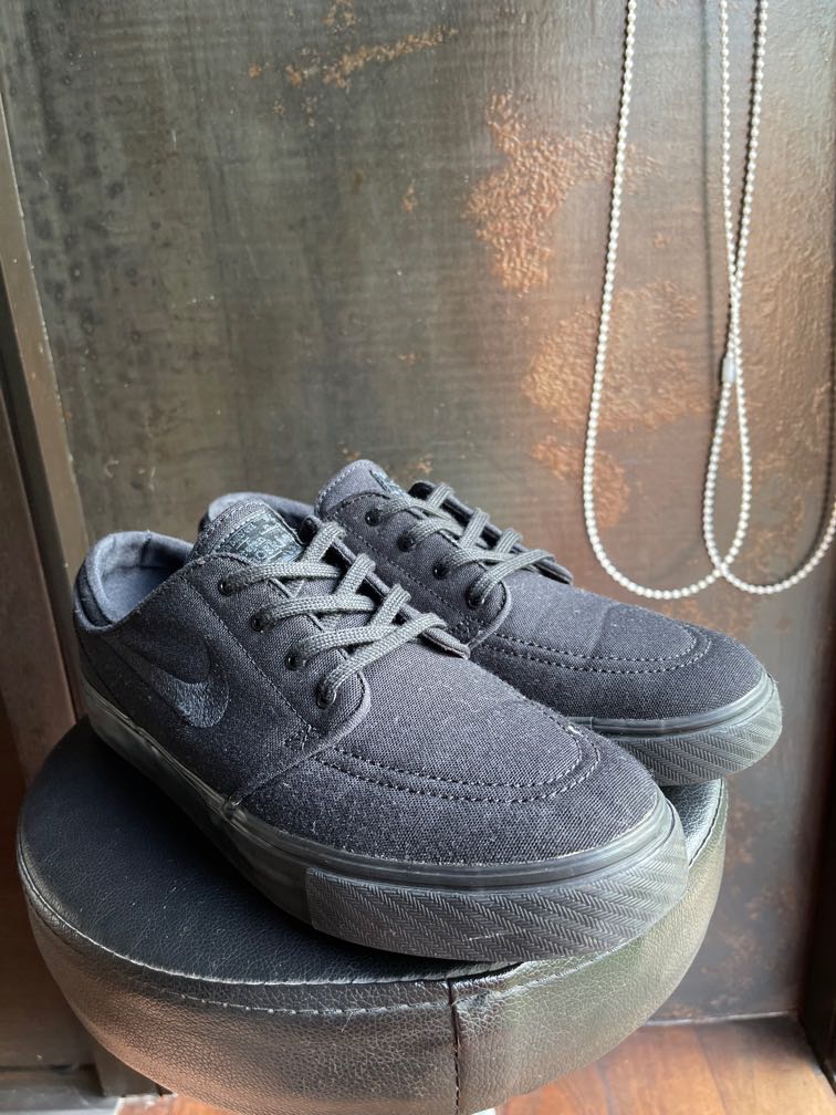 mens janoskis