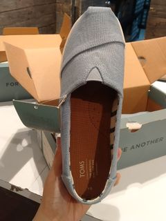 (Category: ) located in . Submitted by cleveland___ (Listing ID 1093320302, Image 1). Description: .