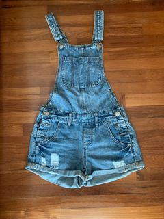 (Category: ) located in . Submitted by lisa.kmthomas (Listing ID 1093287900, Image 1). Description: .