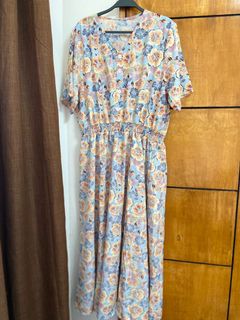 (Category: ) located in . Submitted by preloveditemsbymikaaa (Listing ID 1093291297, Image 1). Description: .