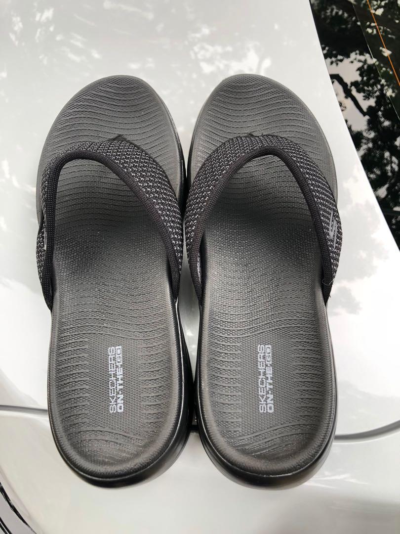 Skechers slippers hotsell size 11