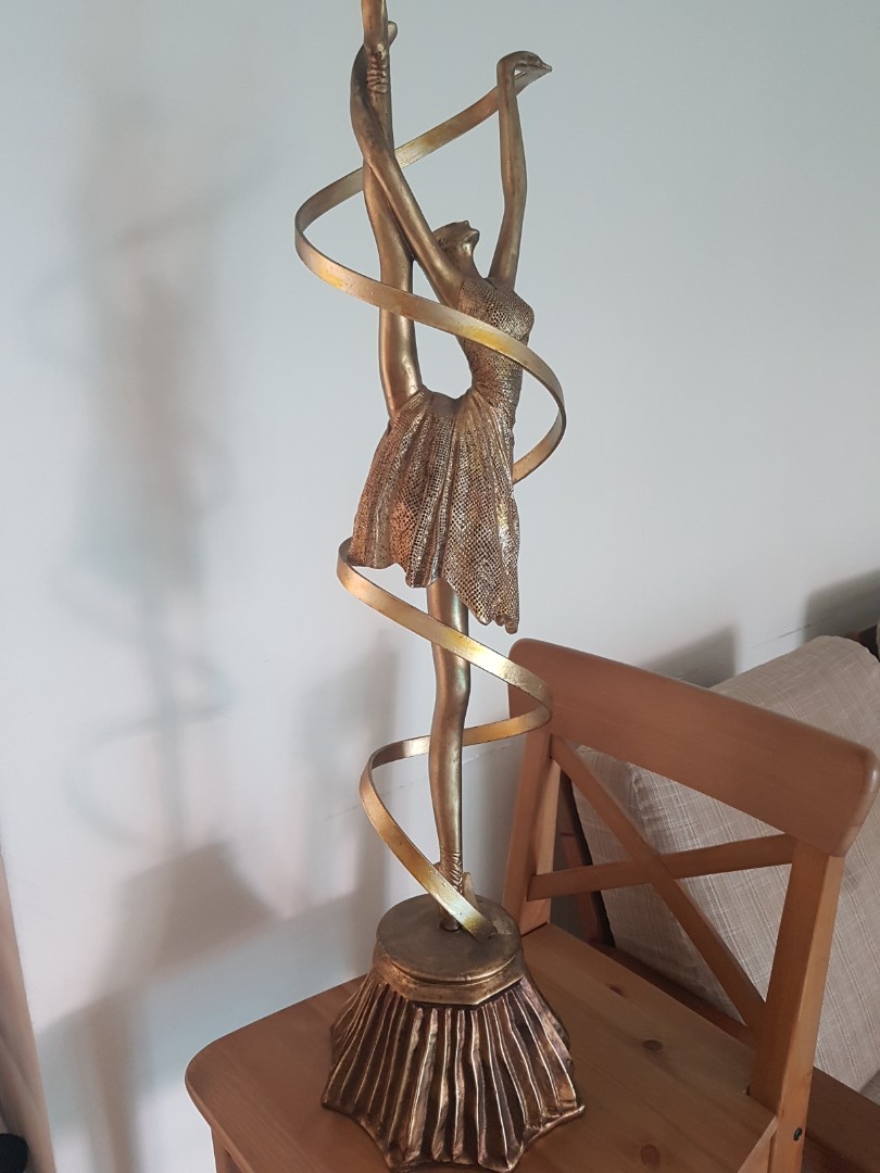 Solid Bronze statue for sale, Furniture & Home Living, Home Decor