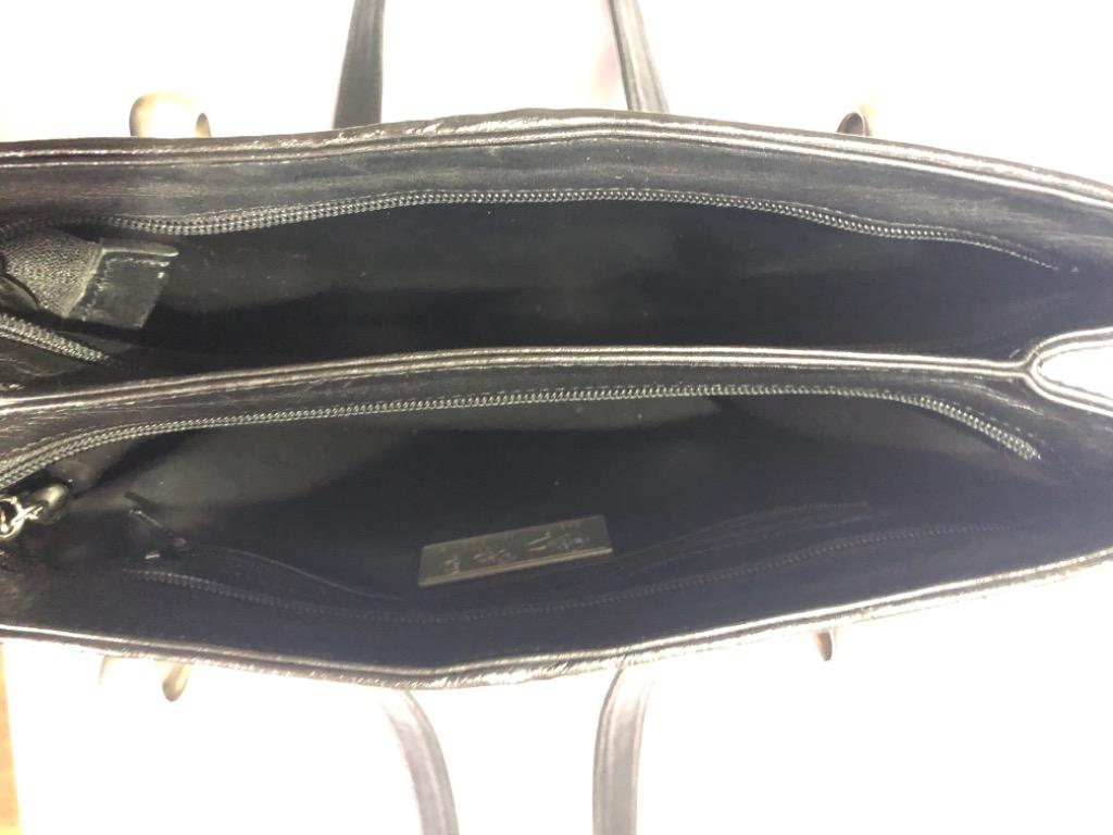 Stingray bag, Women's Fashion, Bags & Wallets, Shoulder Bags on Carousell